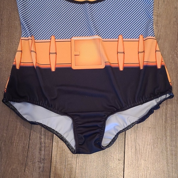 Batman Bodysuit - Picture 3 of 6